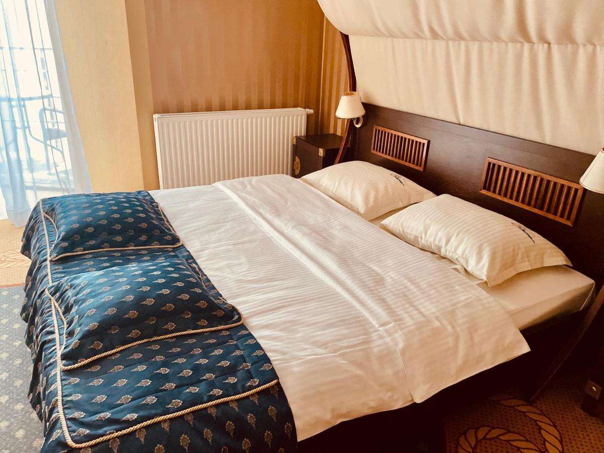 Shuma Hotell Dąbrowa Górnicza Exteriör bild