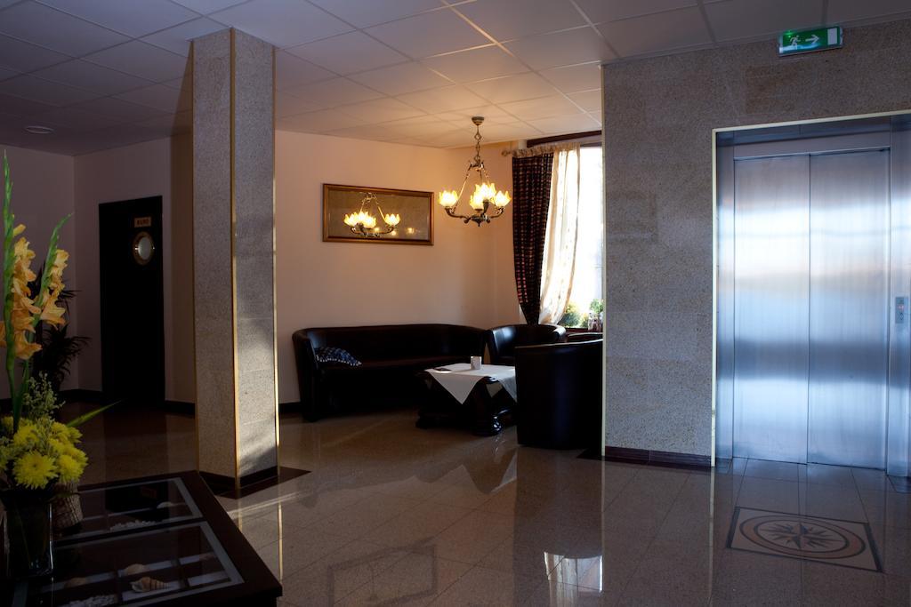 Shuma Hotell Dąbrowa Górnicza Exteriör bild