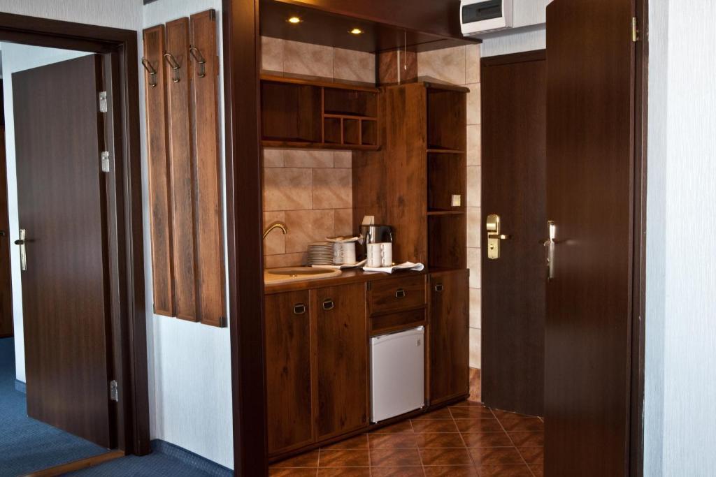 Shuma Hotell Dąbrowa Górnicza Rum bild
